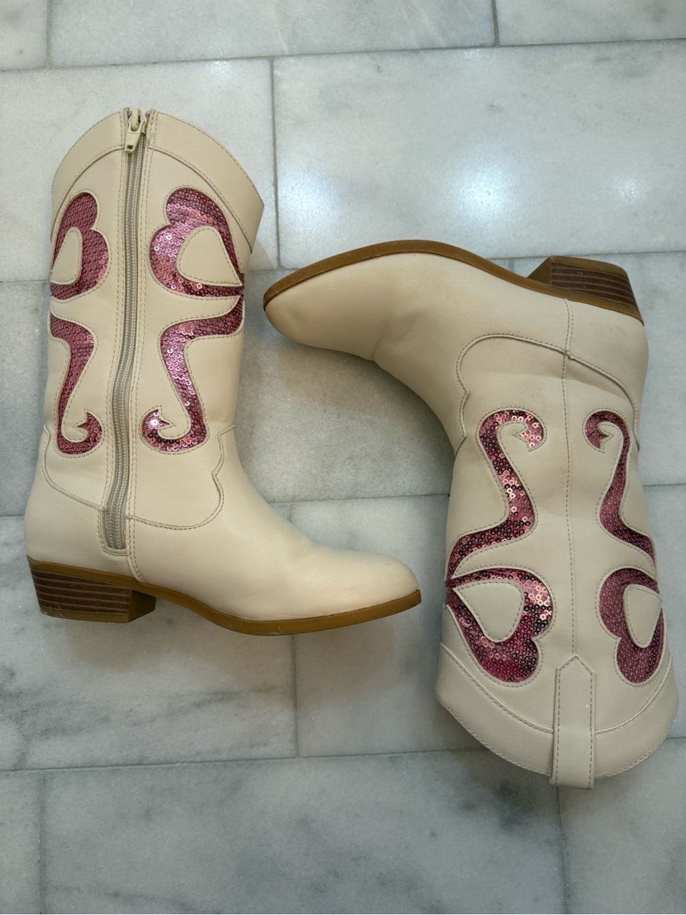 cupcakes & cashmere Cream Western Boots with Pink Sequin Inlay. Girls size 2.